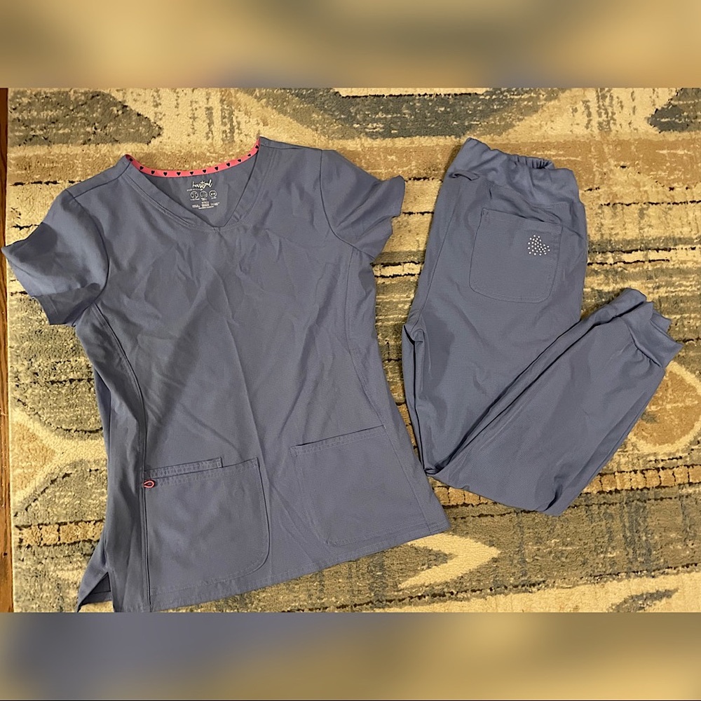 HeartSoul Jogger Scrub Set NWOT